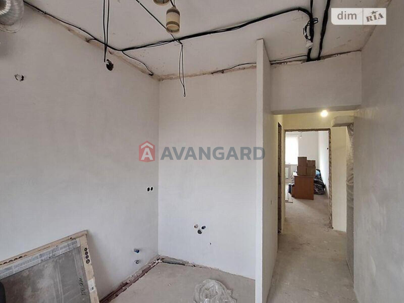 3 ��. ��������, 64/45/8 ��. �., 5/5 ������ ���� 18