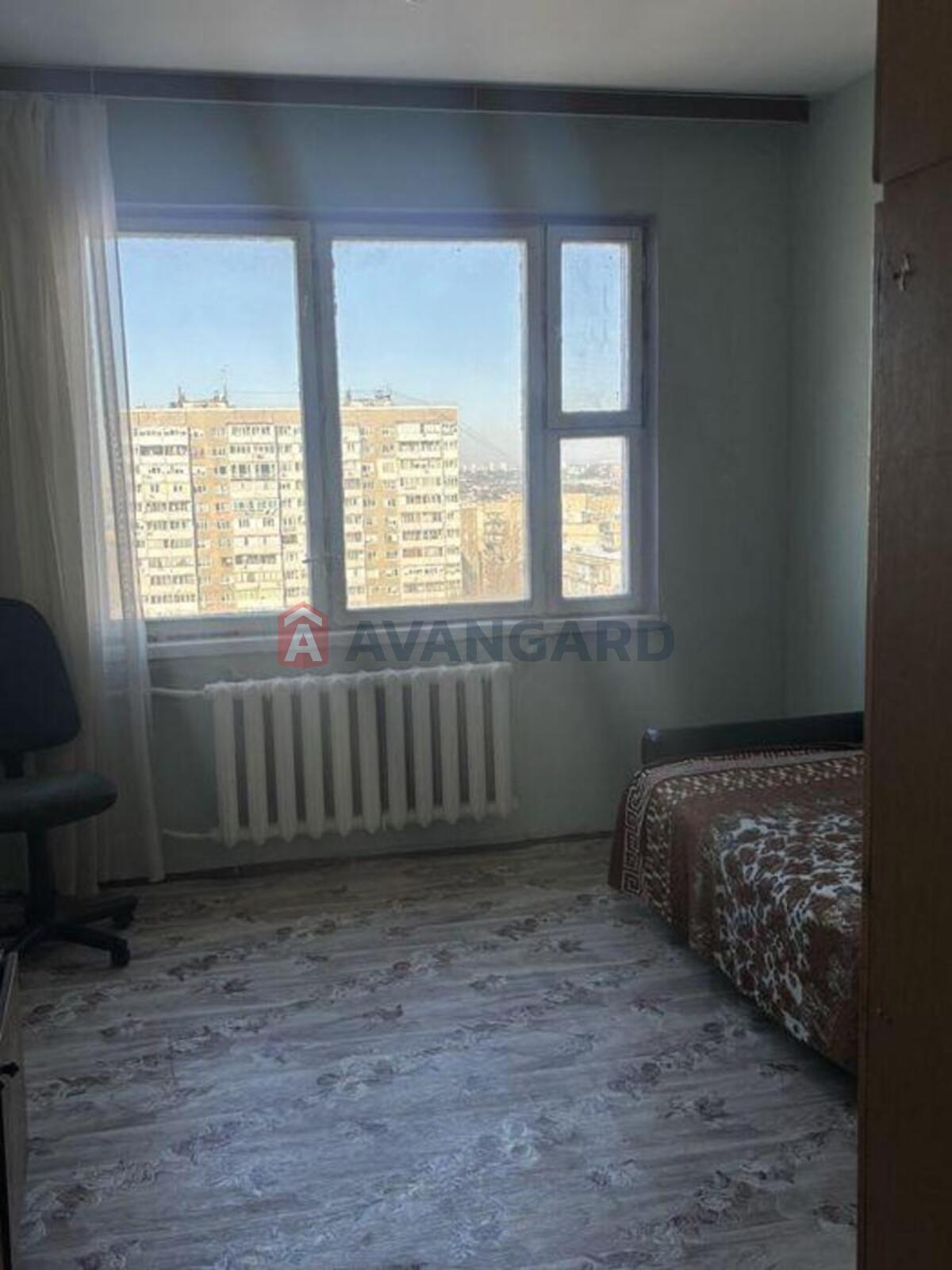 3 ��. ��������, 72/-/9 ��. �., 14/16 ������ ���� 3