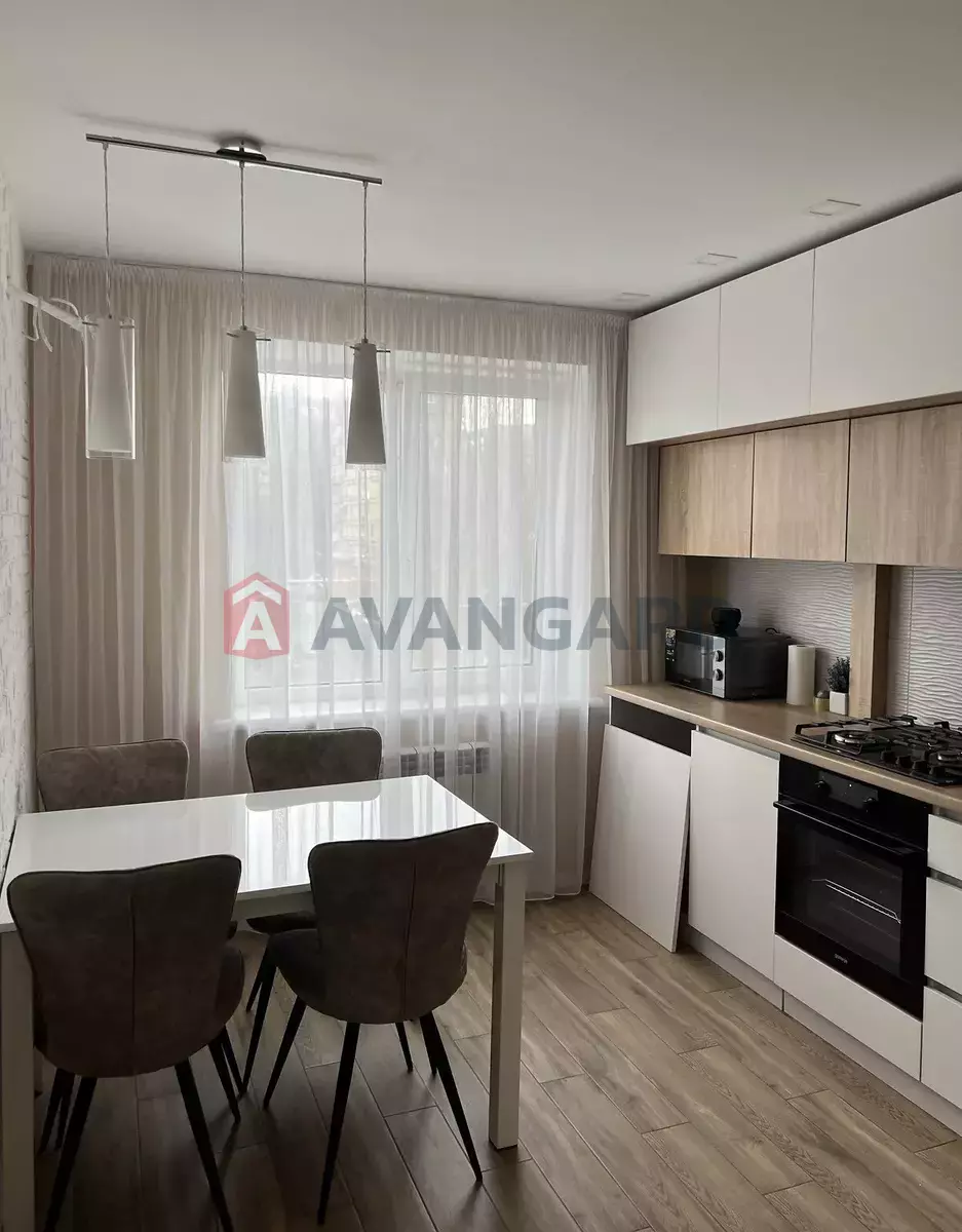 3 ��. ��������, 65/-/11 ��. �., 7/9 ������ ���� 14