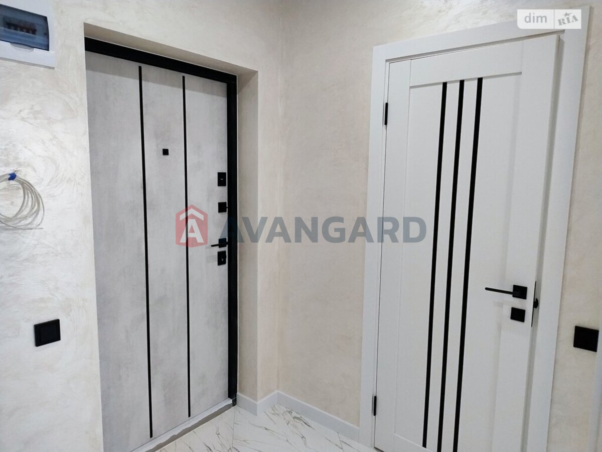 1 ��. ��������, 40/18/12 ��. �., 2/11 ������ ���� 12