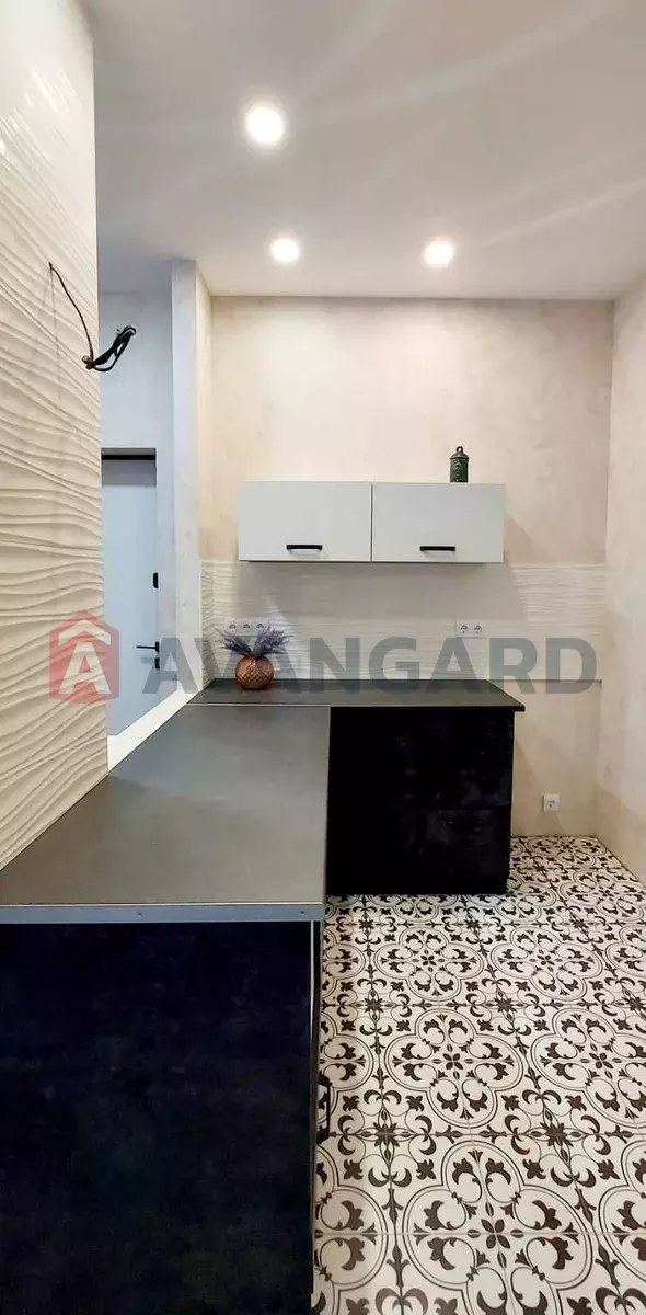 2 ��. ��������, 43/29/6 ��. �., 15/18 ������ ���� 10