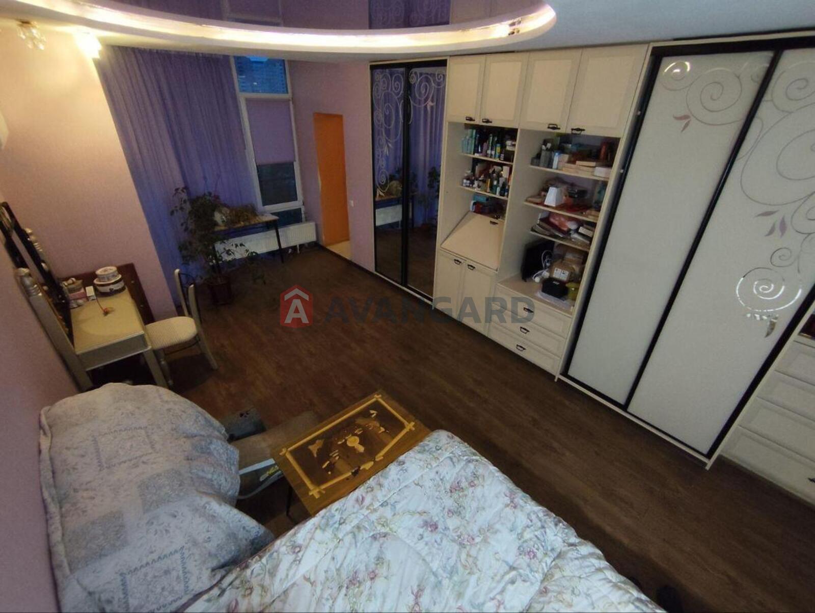 2 ����. ��������, 83/64/19 ��. �., 9/13 ���� ���� 8