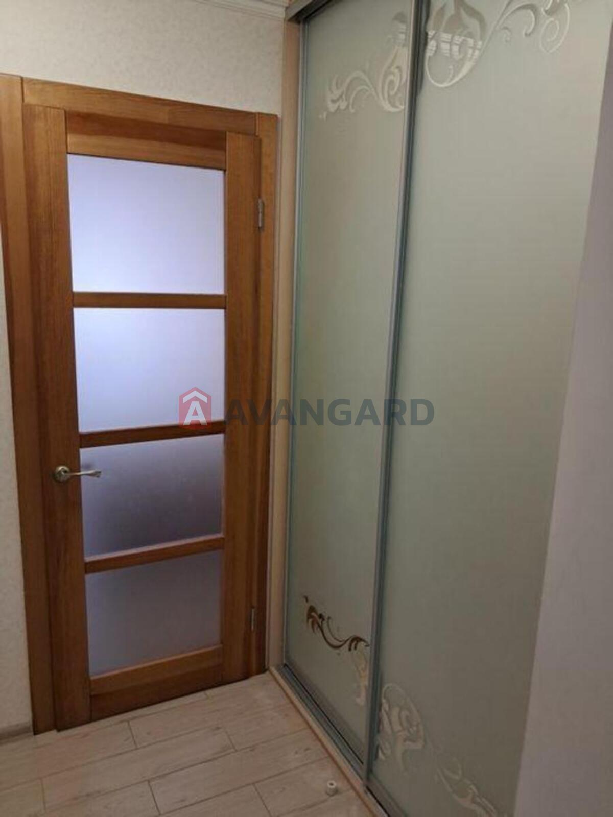 3 ��. ��������, 63/-/5 ��. �., 3/5 ������ ���� 4