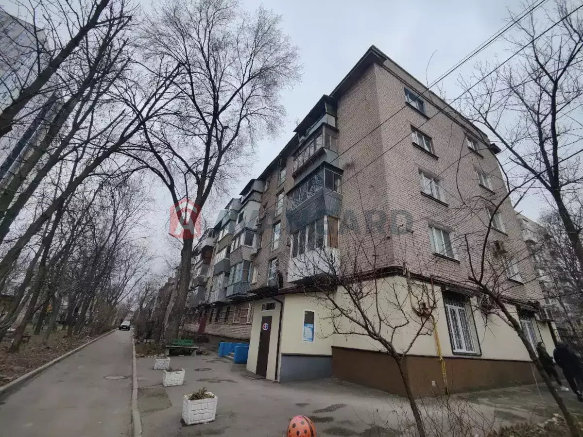 1 ��. ��������, 33/19/6 ��. �., 4/5 ������ ���� 16