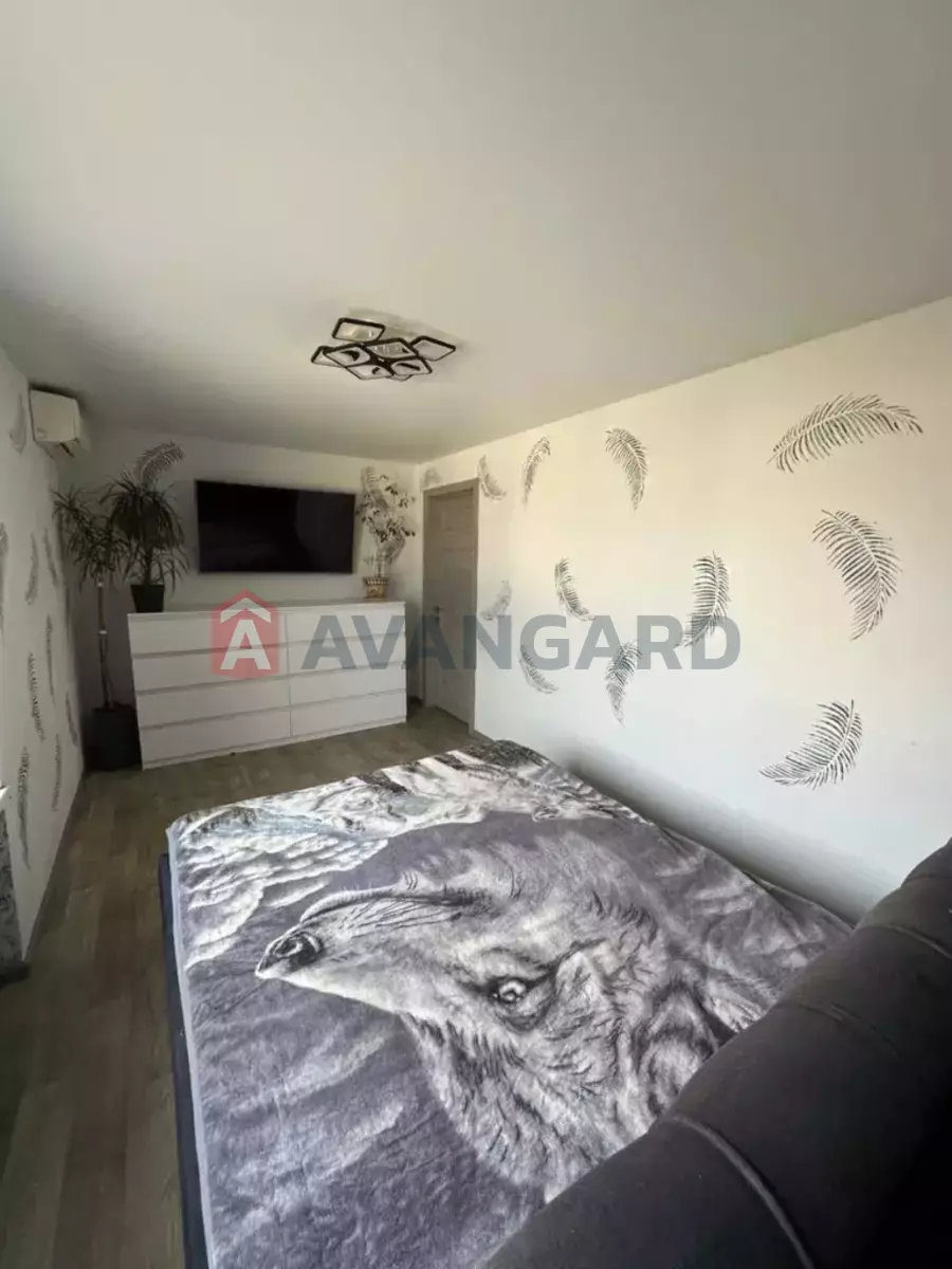 3 ��. ��������, 60/-/8 ��. �., 2/2 ������ ���� 3