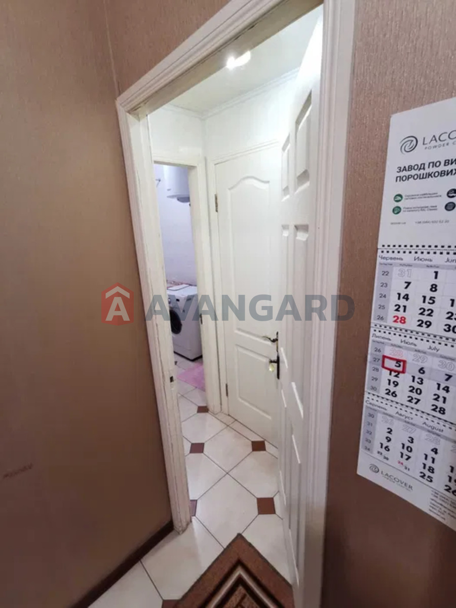 4 . , 89/-/9 . ., 3/4   2