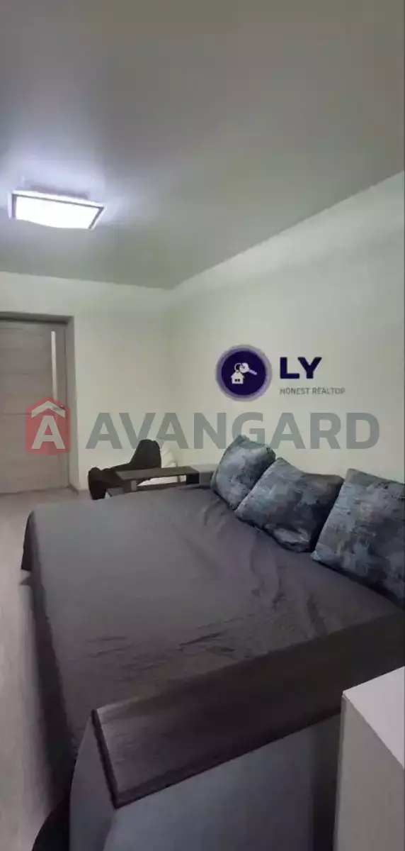 2 ����. ��������, 45/-/8 ��. �., 9/9 ���� ���� 25