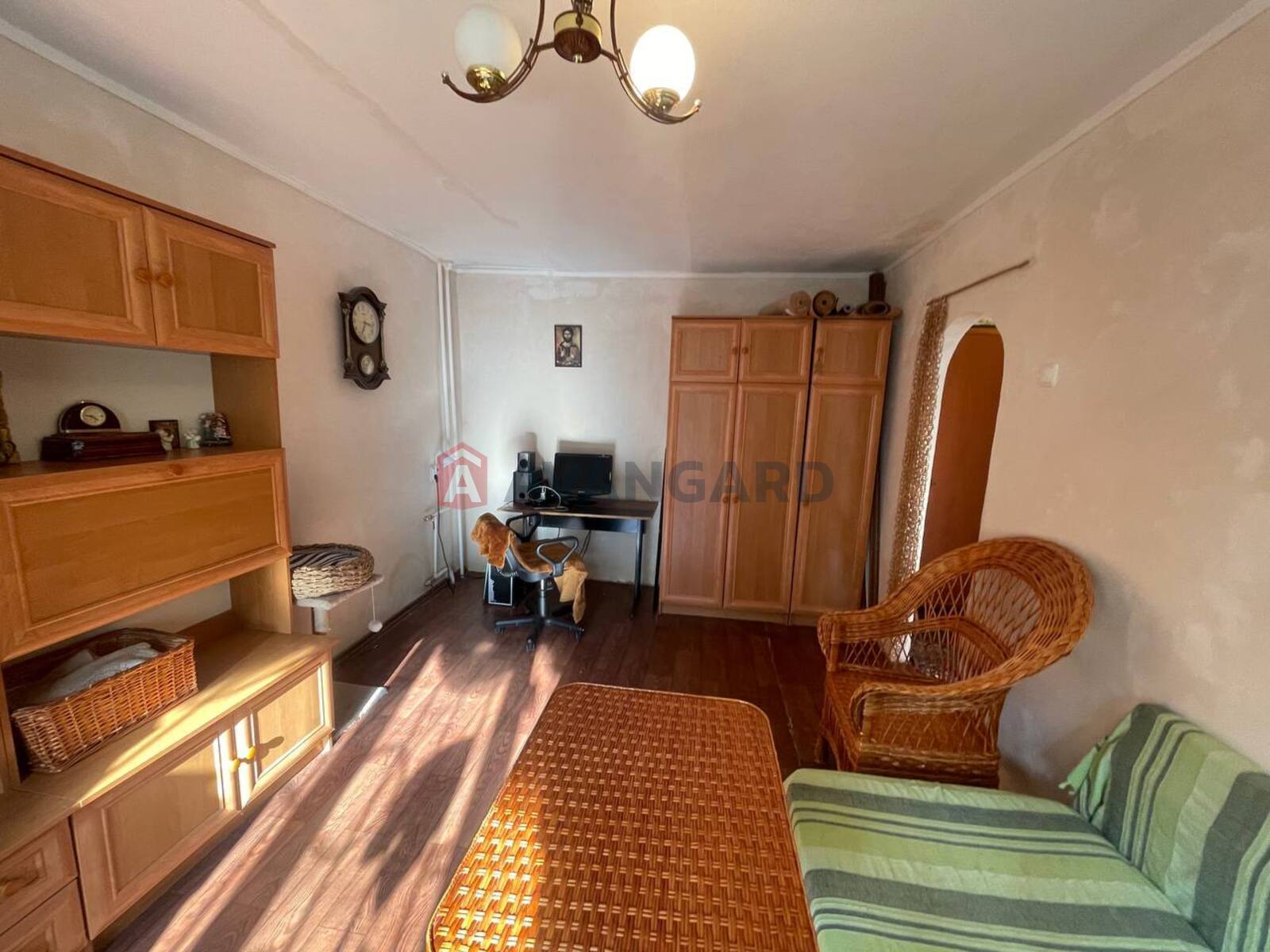 1 ��. ��������, 30,7/19,1/5,8 ��. �., 1/9 ������ ���� 3