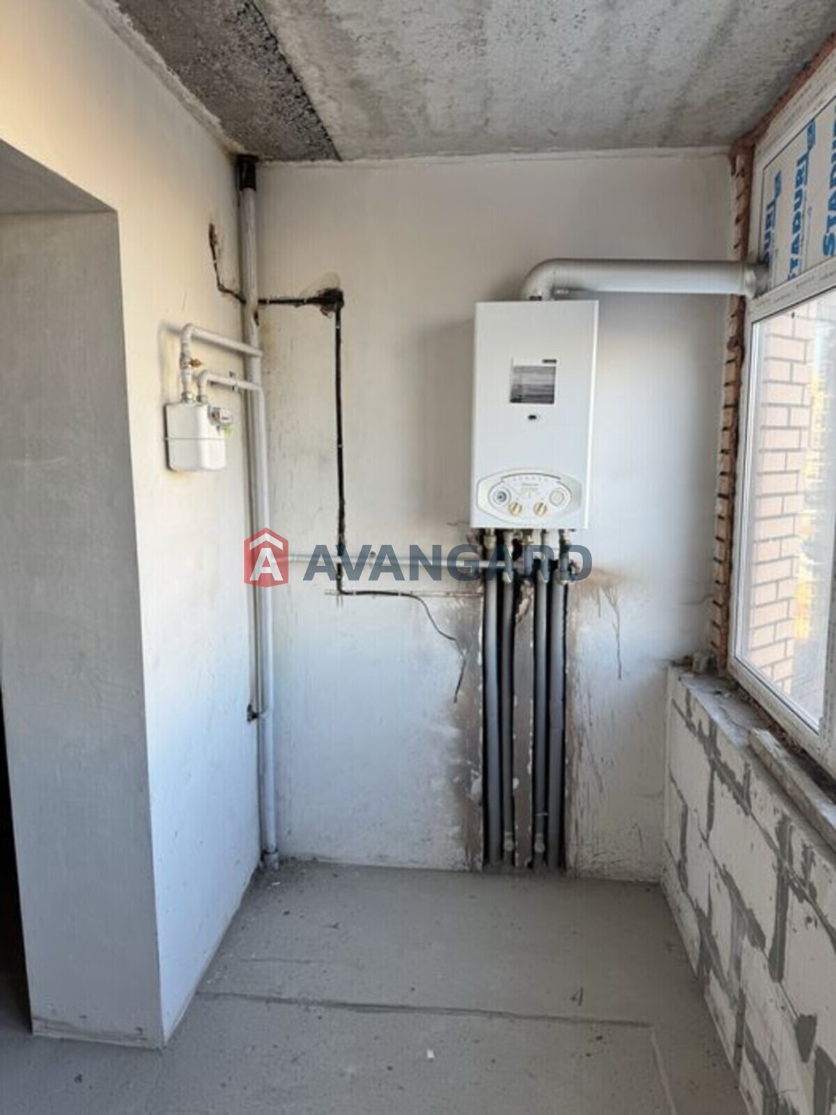 3 ��. ��������, 124/-/30 ��. �., 10/13 ������ ���� 7