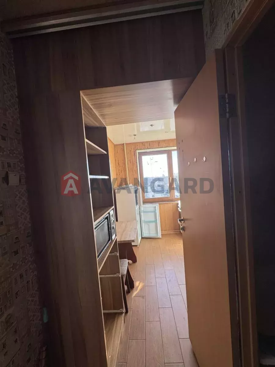 1 ����. ��������, 30/-/8 ��. �., 8/9 ���� ���� 9