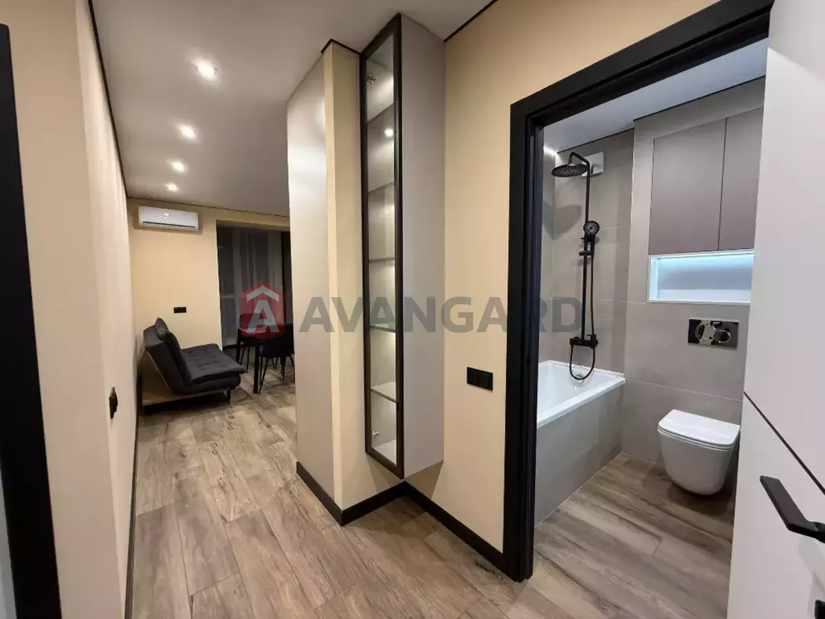 1 ��. ��������, 46/-/18 ��. �., 7/10 ������ ���� 10