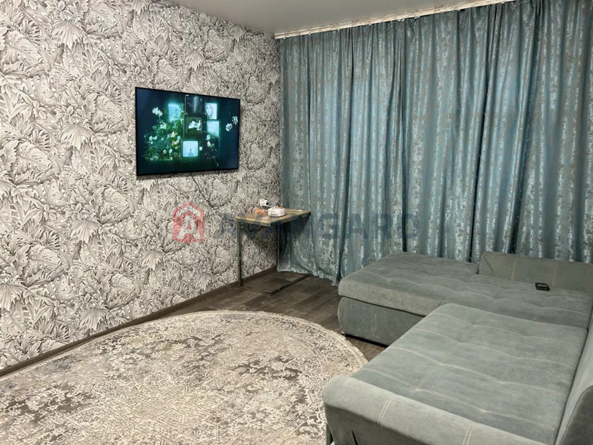 2 ��. ��������, 43/-/6 ��. �., 3/5 ������ ���� 1