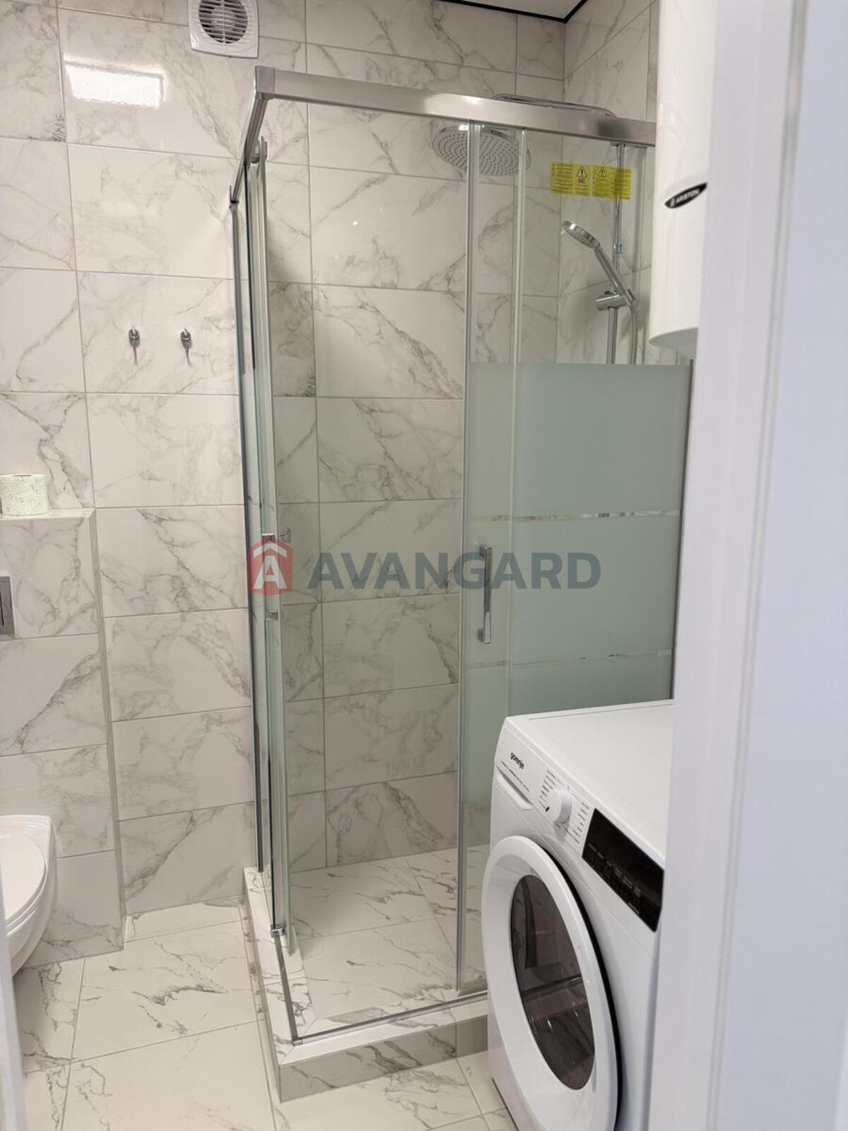 1 ��. ��������, 35/12/14 ��. �., 2/4 ������ ���� 9