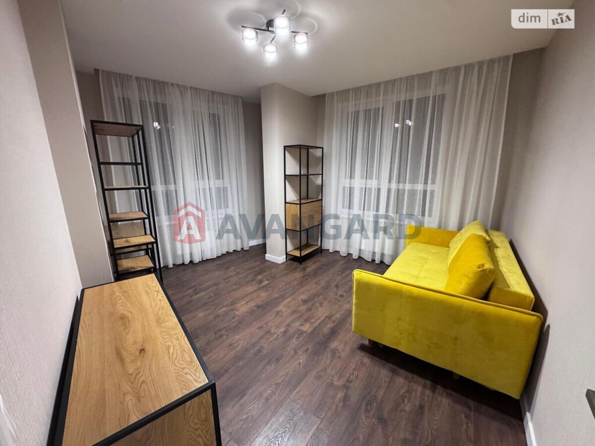 2 ��. ��������, 56/-/25 ��. �., 9/10 ������ ���� 10