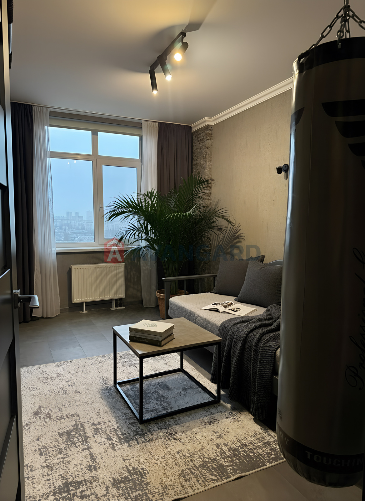 3 ����. ��������, 94/60/8 ��. �., 18/25 ���� ���� 11