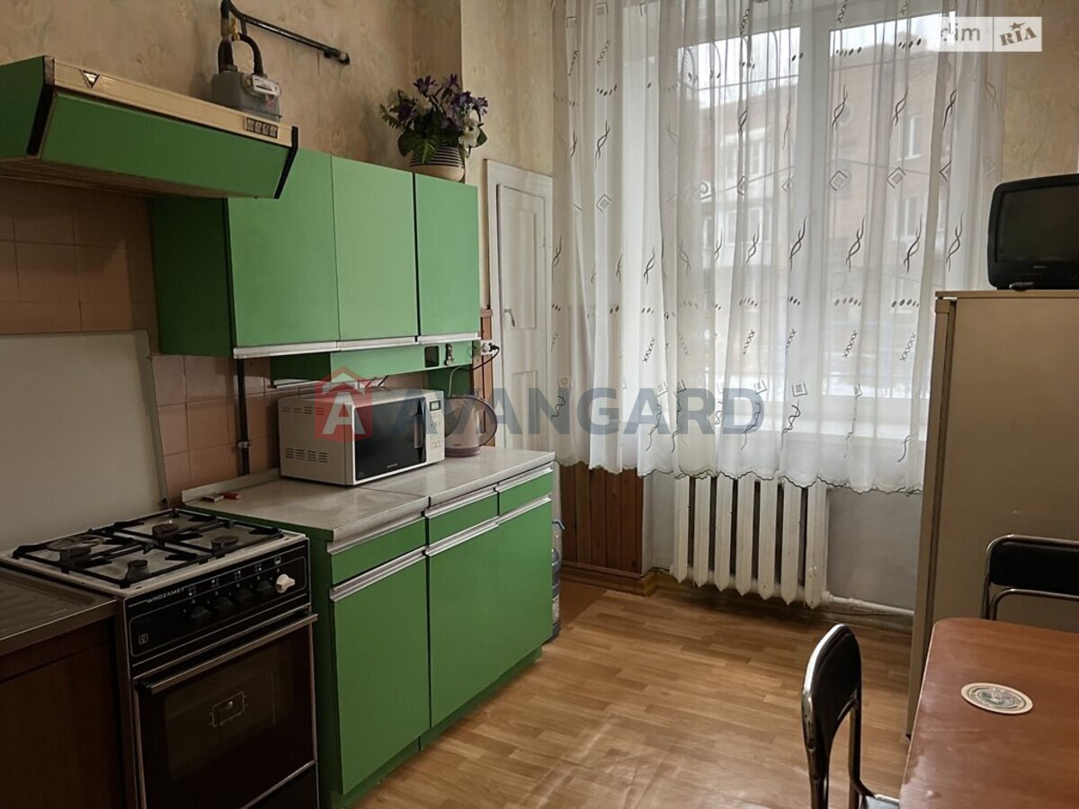 1 ��. ��������, 39/-/9 ��. �., 1/4 ������ ���� 4