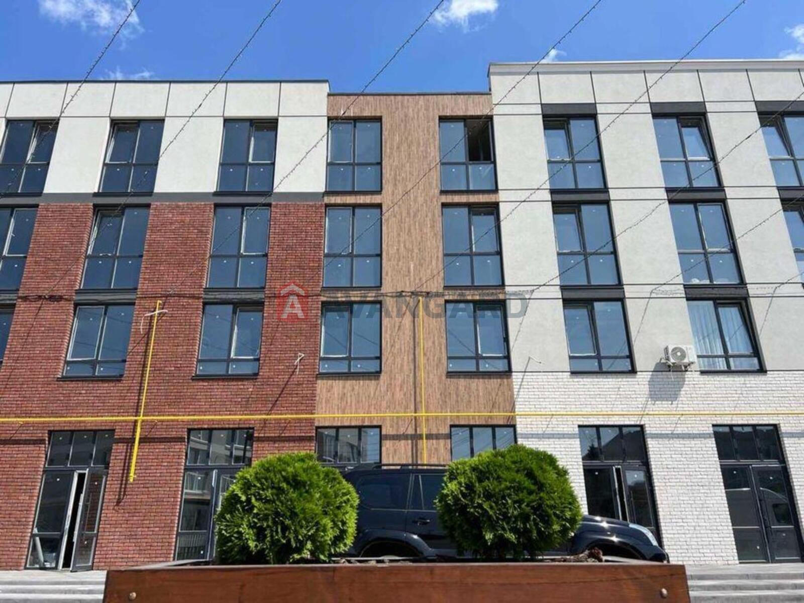 1 ��. ��������, 27/-/11 ��. �., 3/5 ������ ���� 4