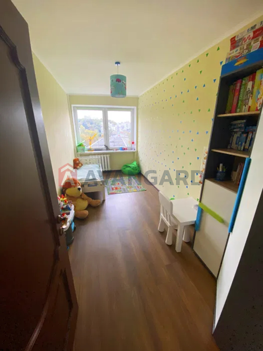 4 ��. ��������, 71/-/9 ��. �., 8/9 ������ ���� 4