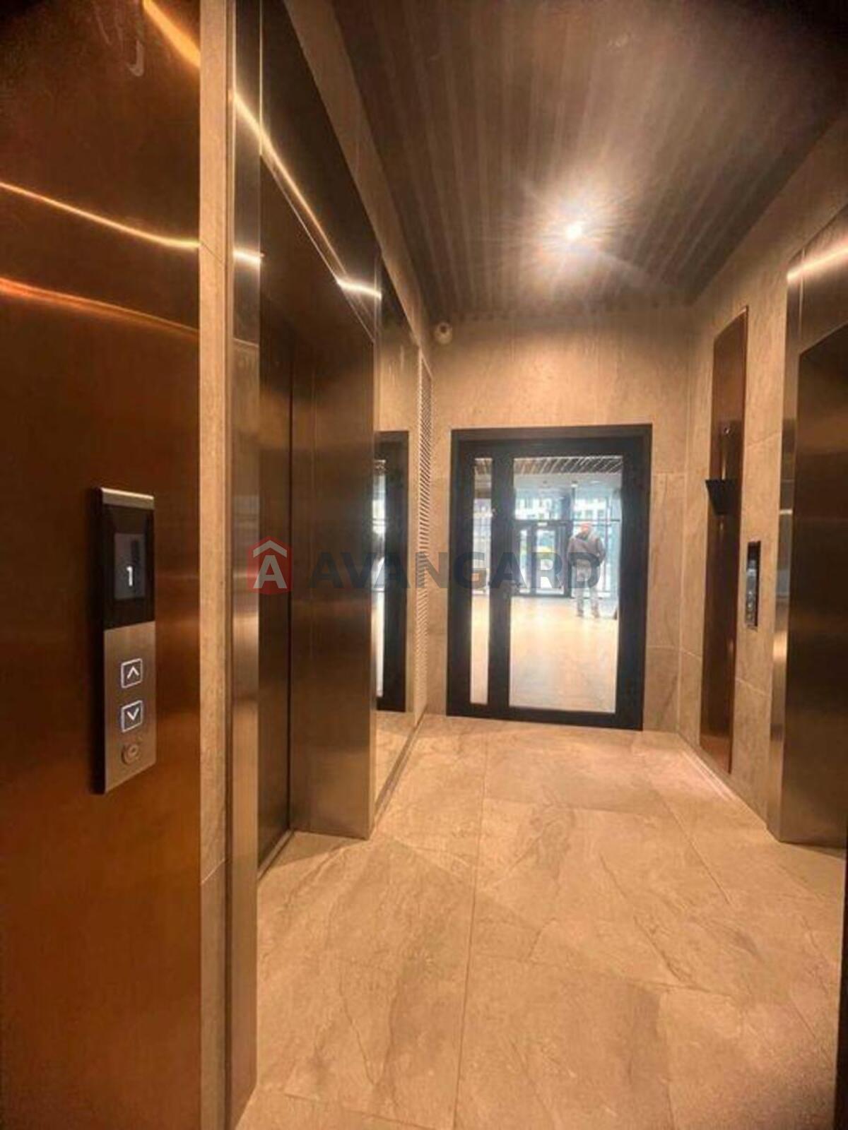 3 ��. ��������, 88/-/32 ��. �., 10/25 ������ ���� 3