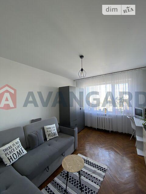 3 ����. ��������, 68/48/7,5 ��. �., 9/9 ���� ���� 17