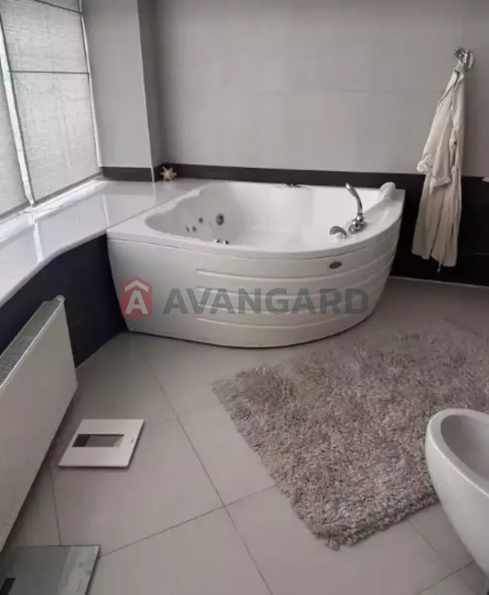 6 ��. ��������, 250/-/- ��. �., 6/9 ������ ���� 11