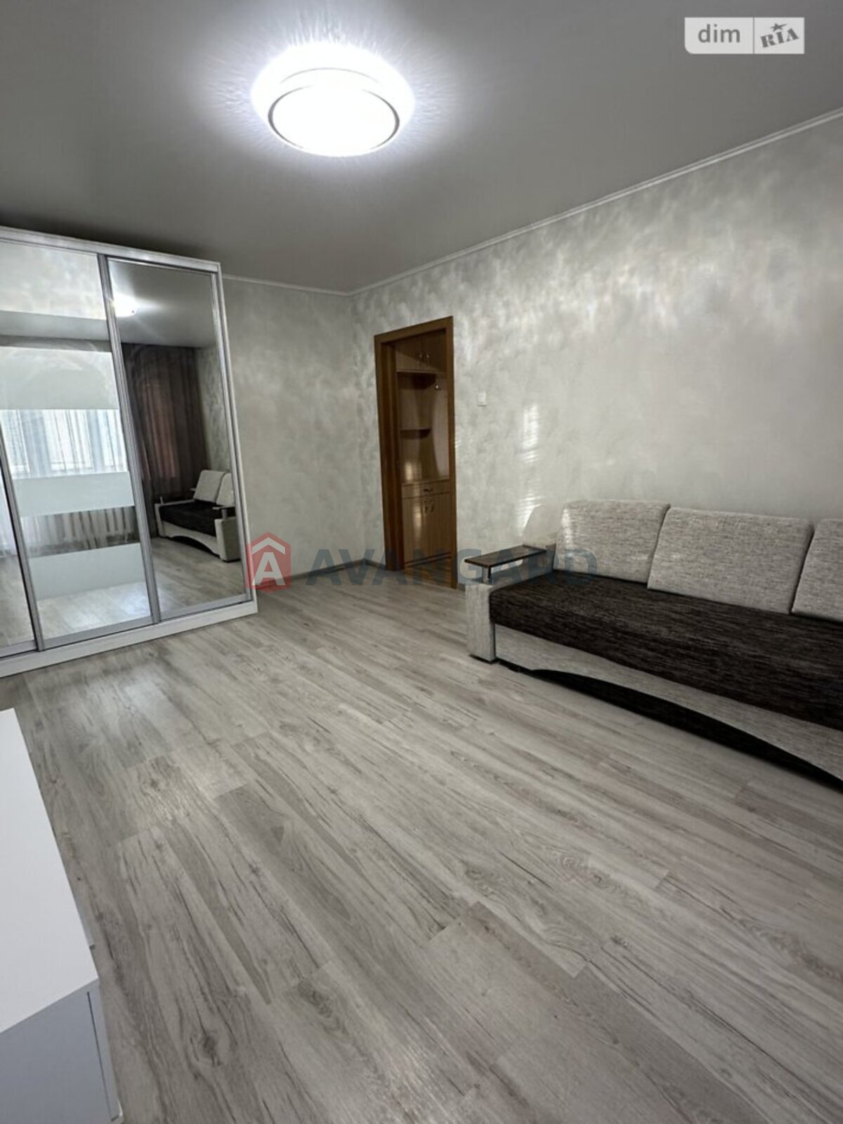 2 . , 49/-/- . ., 4/9   3