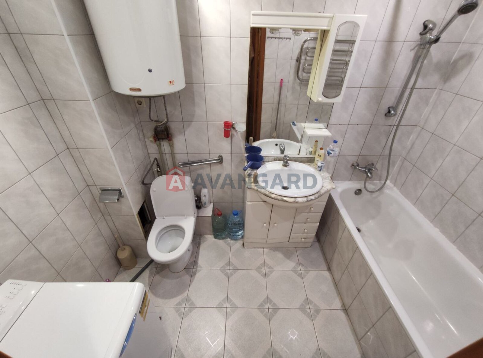 3 ��. ��������, 70/-/25 ��. �., 4/9 ������ ���� 13