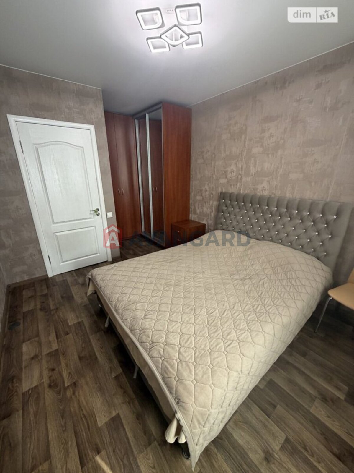 3 ����. ��������, 74/-/- ��. �., 2/4 ���� ���� 11