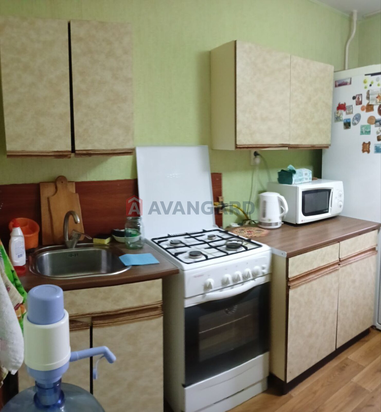 4 ��. ��������, 82/51/7 ��. �., 8/9 ������ ���� 11