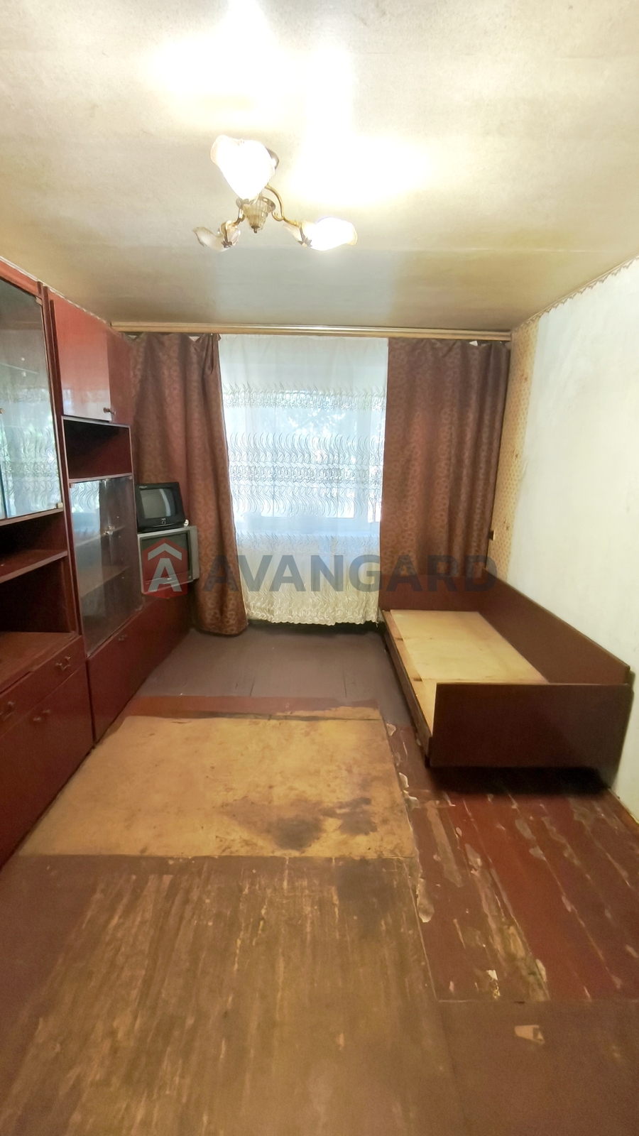 3 ��. ��������, 49,2/34,9/6 ��. �., 1/5 ������ ���� 5