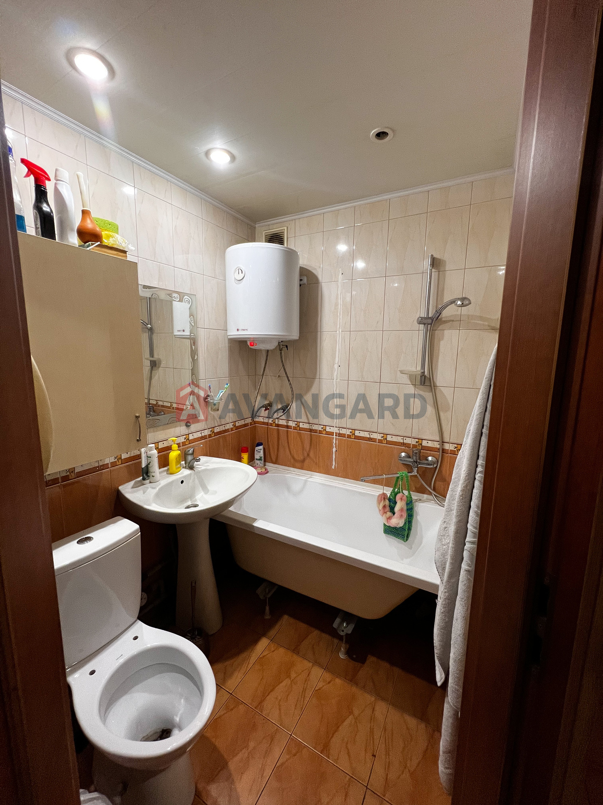 2 ��. ��������, 41/-/6 ��. �., 4/5 ������ ���� 5