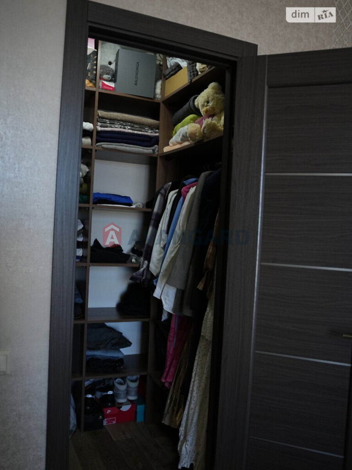 1 ��. ��������, 46/-/- ��. �., 10/12 ������ ���� 7