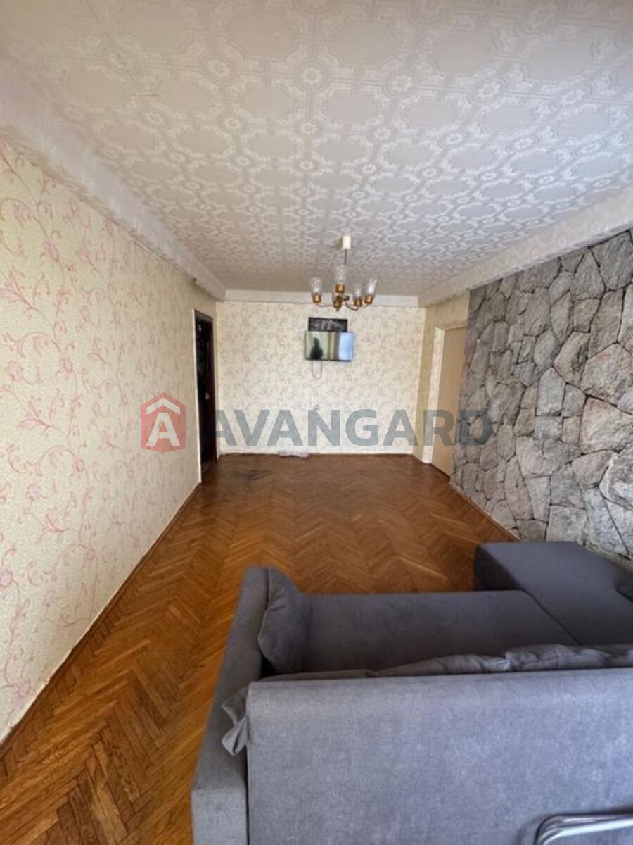 3 ��. ��������, 63/-/7 ��. �., 4/9 ������ ���� 3