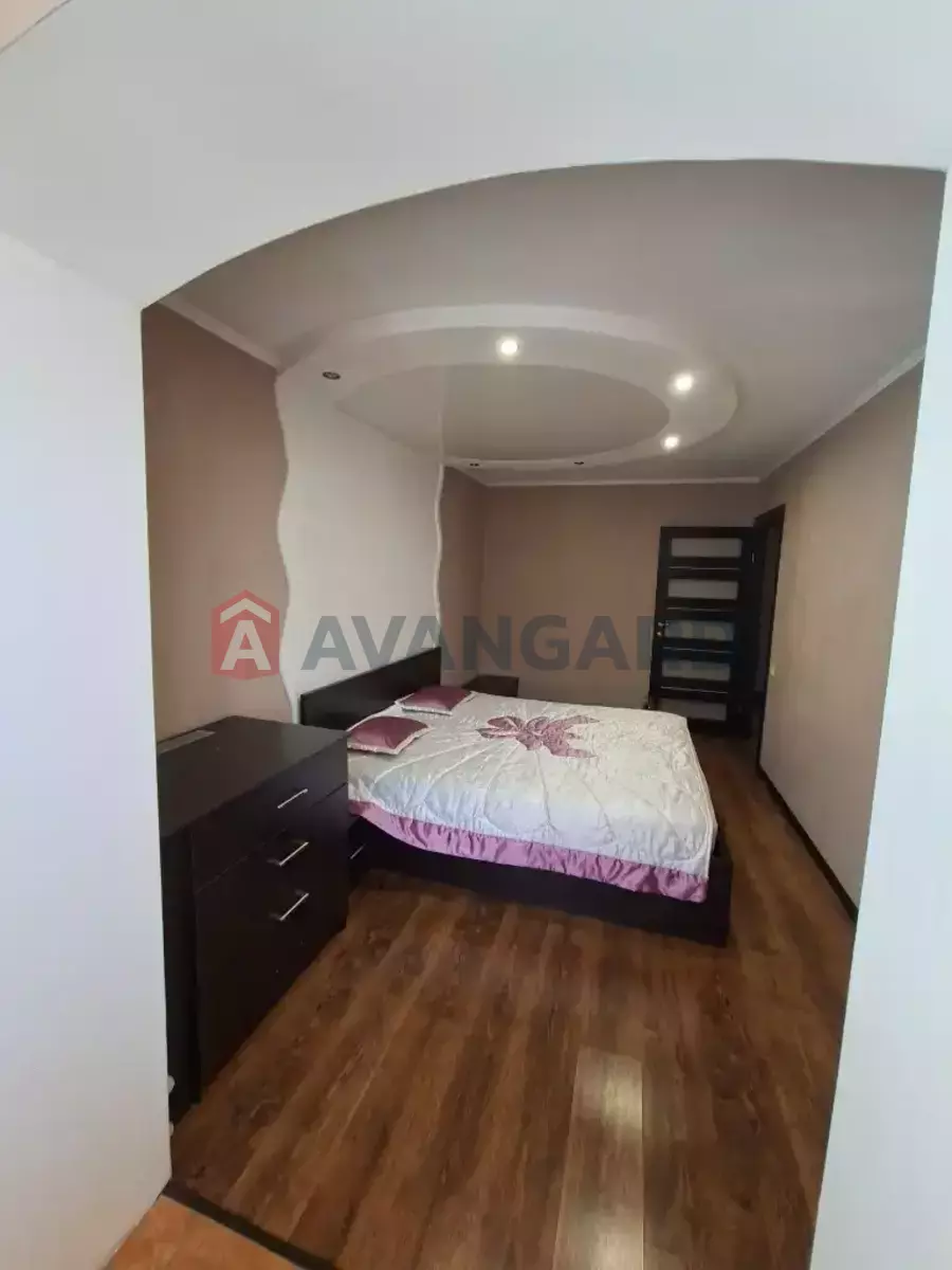 2 ��. ��������, 76/26/33 ��. �., 9/16 ������ ���� 9