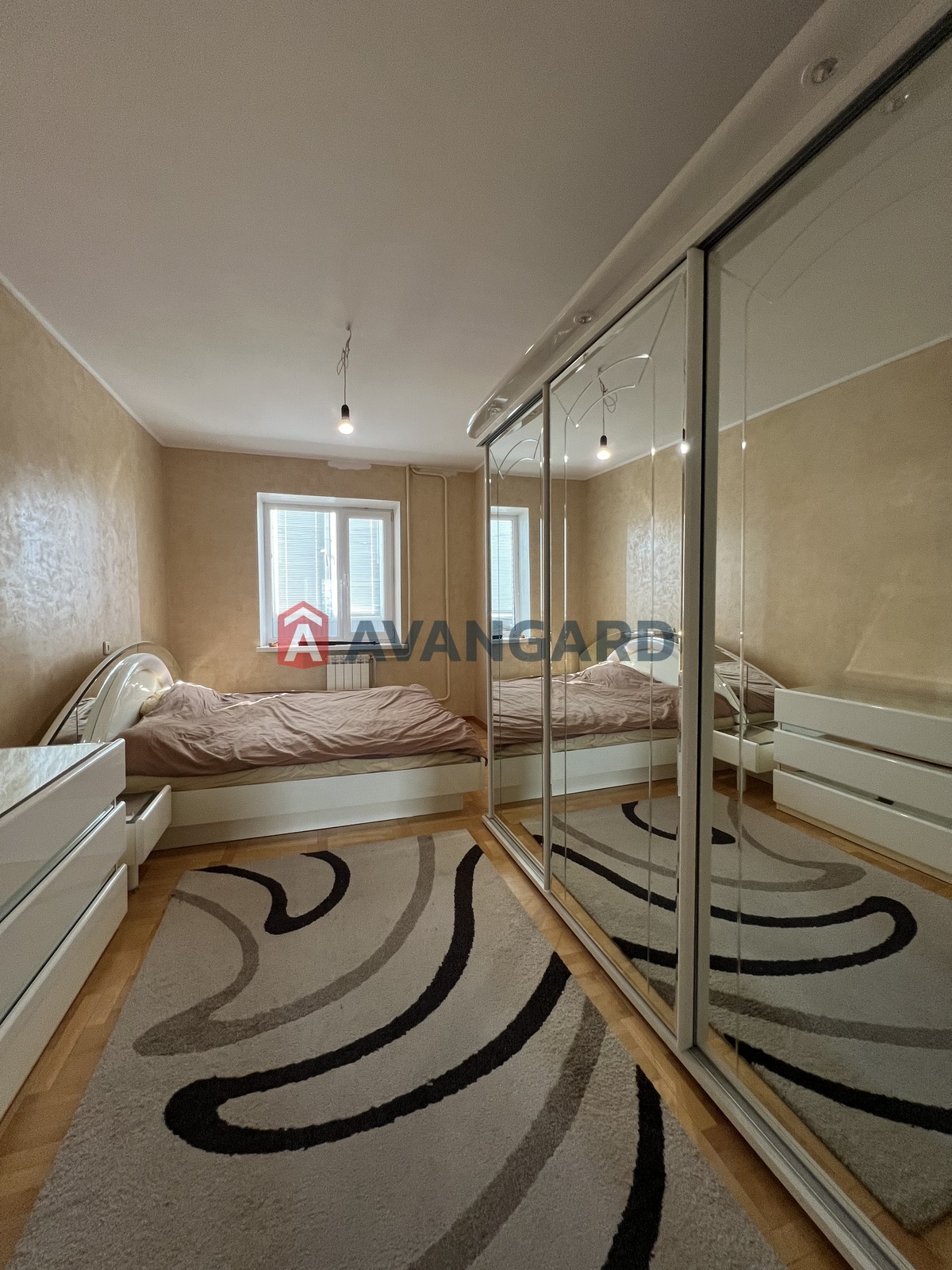 4 . , 87/-/10 . ., 5/10   4