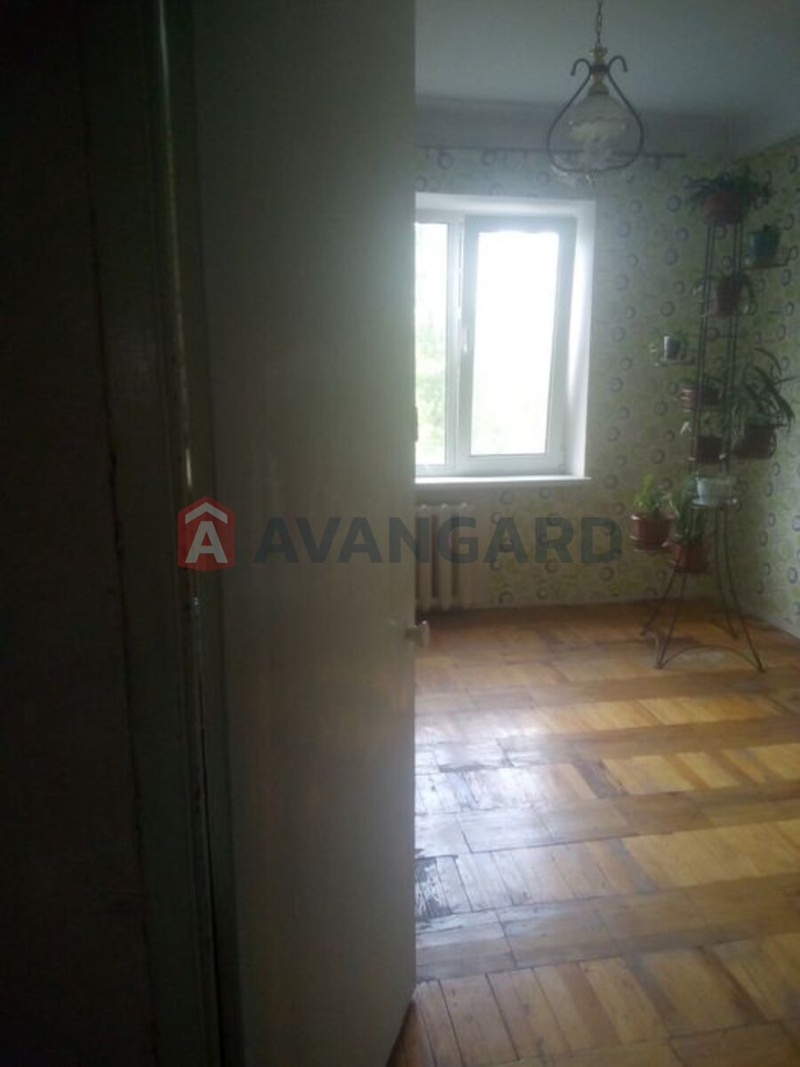 3 ��. ��������, 68/45/12 ��. �., 5/9 ������ ���� 8