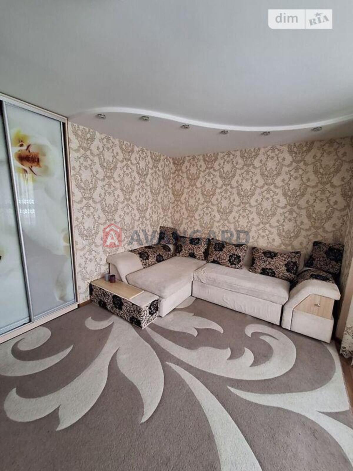 2 ��. ��������, 67/-/12 ��. �., 10/10 ������ ���� 3