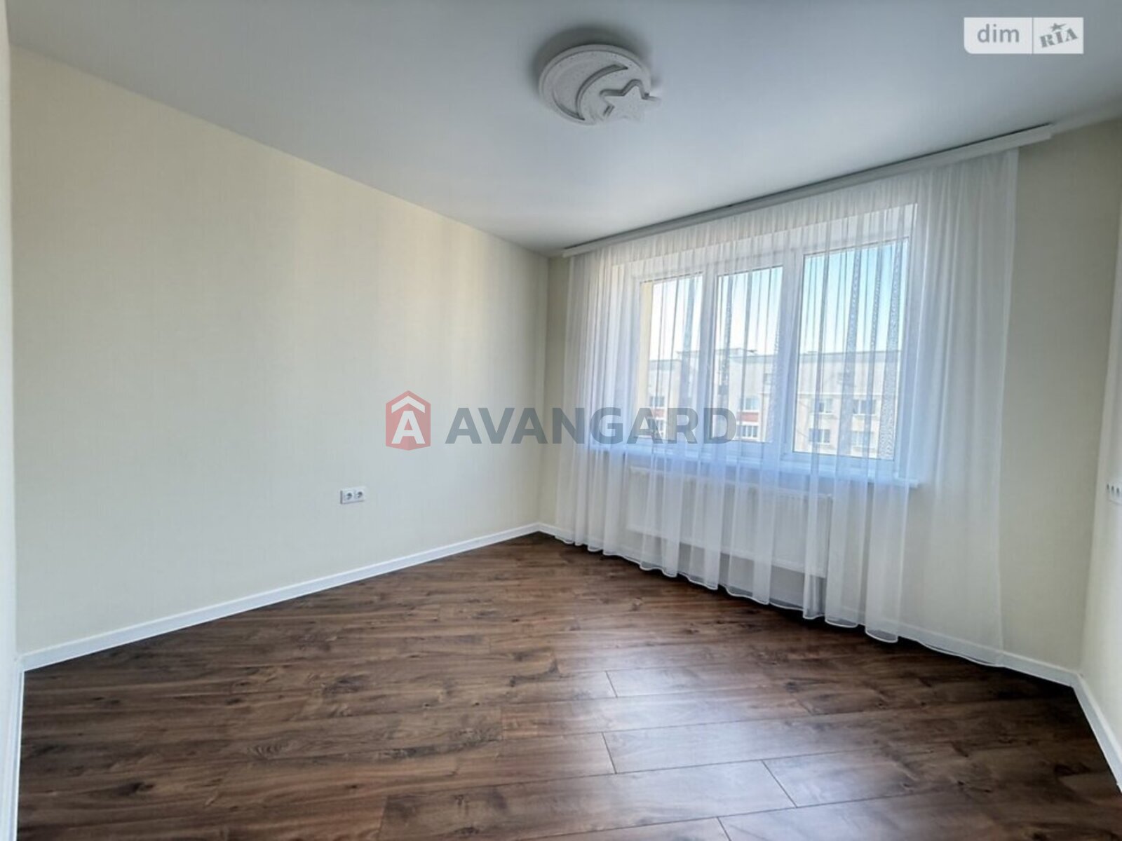 2 ��. ��������, 80/41/19 ��. �., 10/10 ������ ���� 9