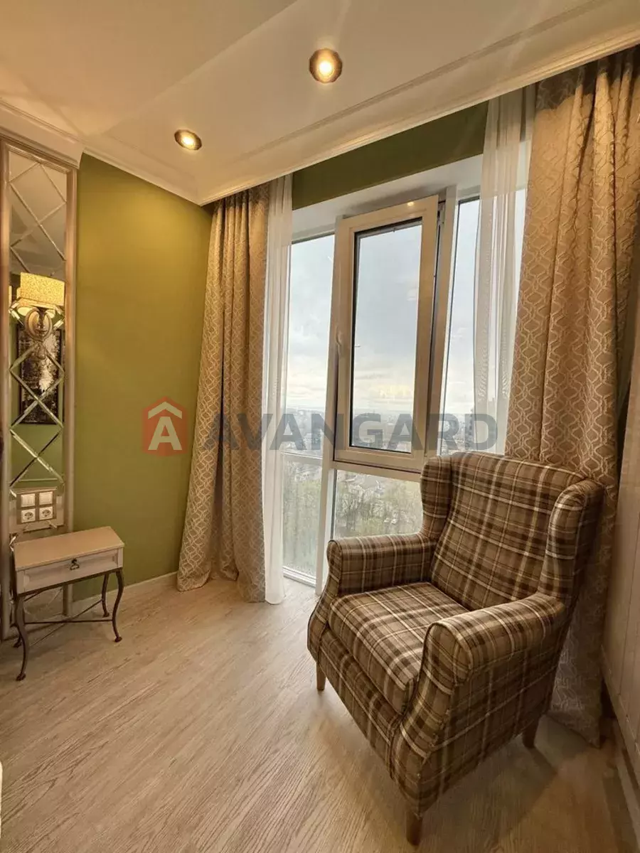 3 ��. ��������, 78/-/25 ��. �., 14/21 ������ ���� 24