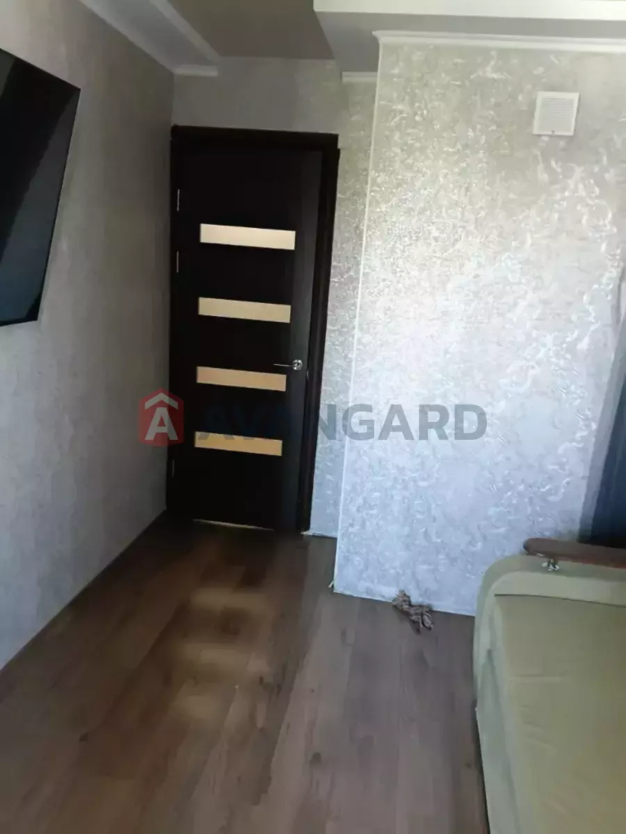1 ��. ��������, 40/-/8 ��. �., 8/12 ������ ���� 6