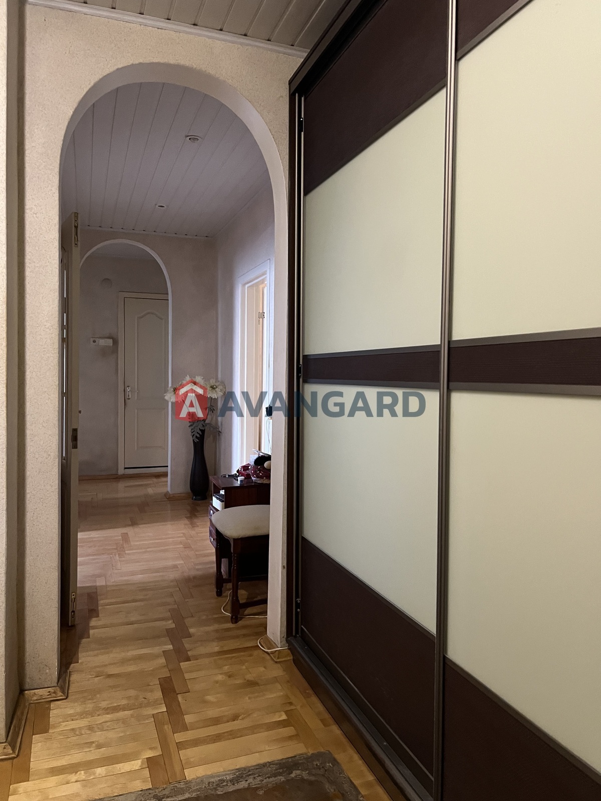 4 . , 87/-/10 . ., 5/10   10