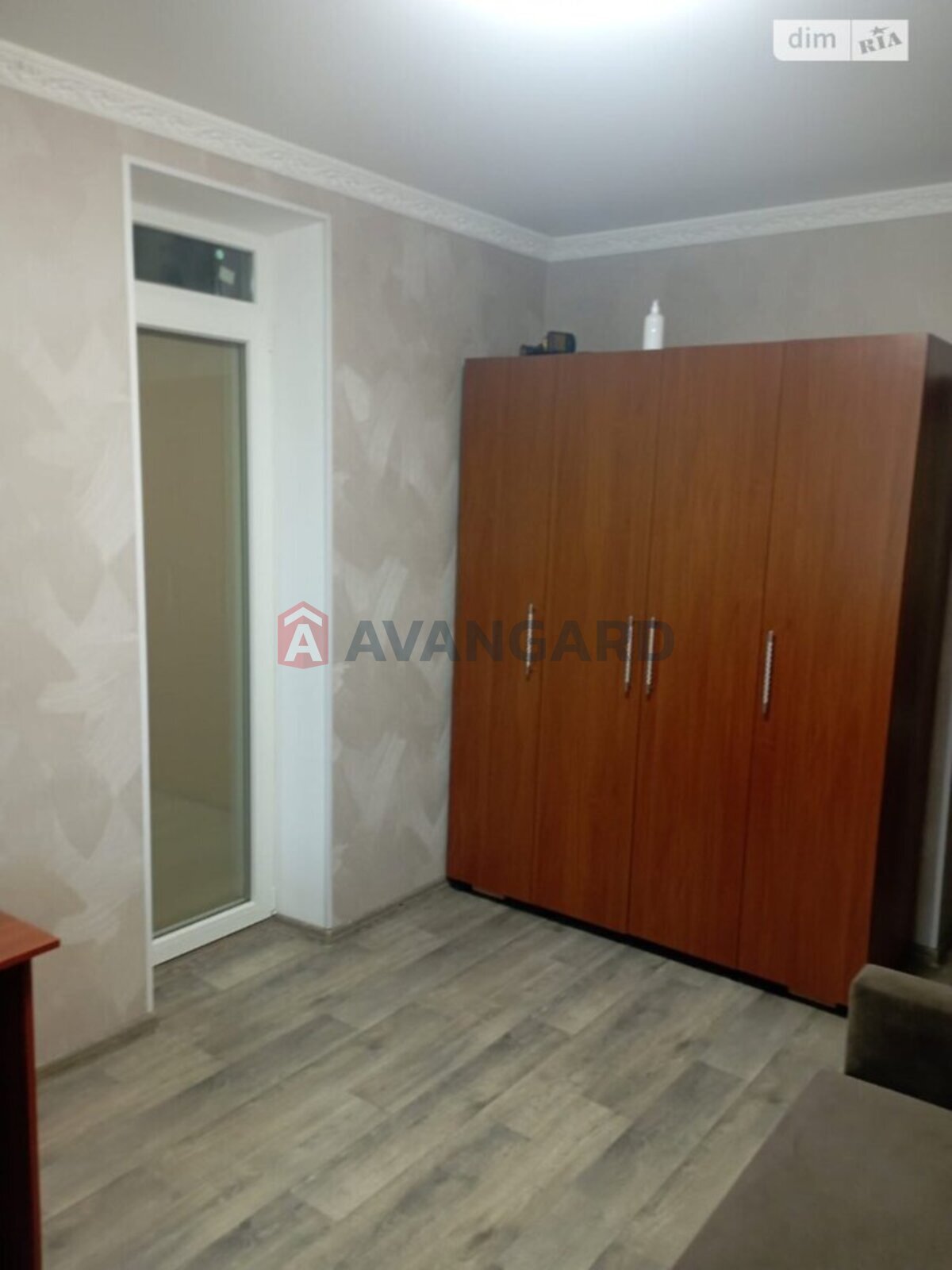 3 ����. ��������, 63/-/8 ��. �., 2/9 ���� ���� 11