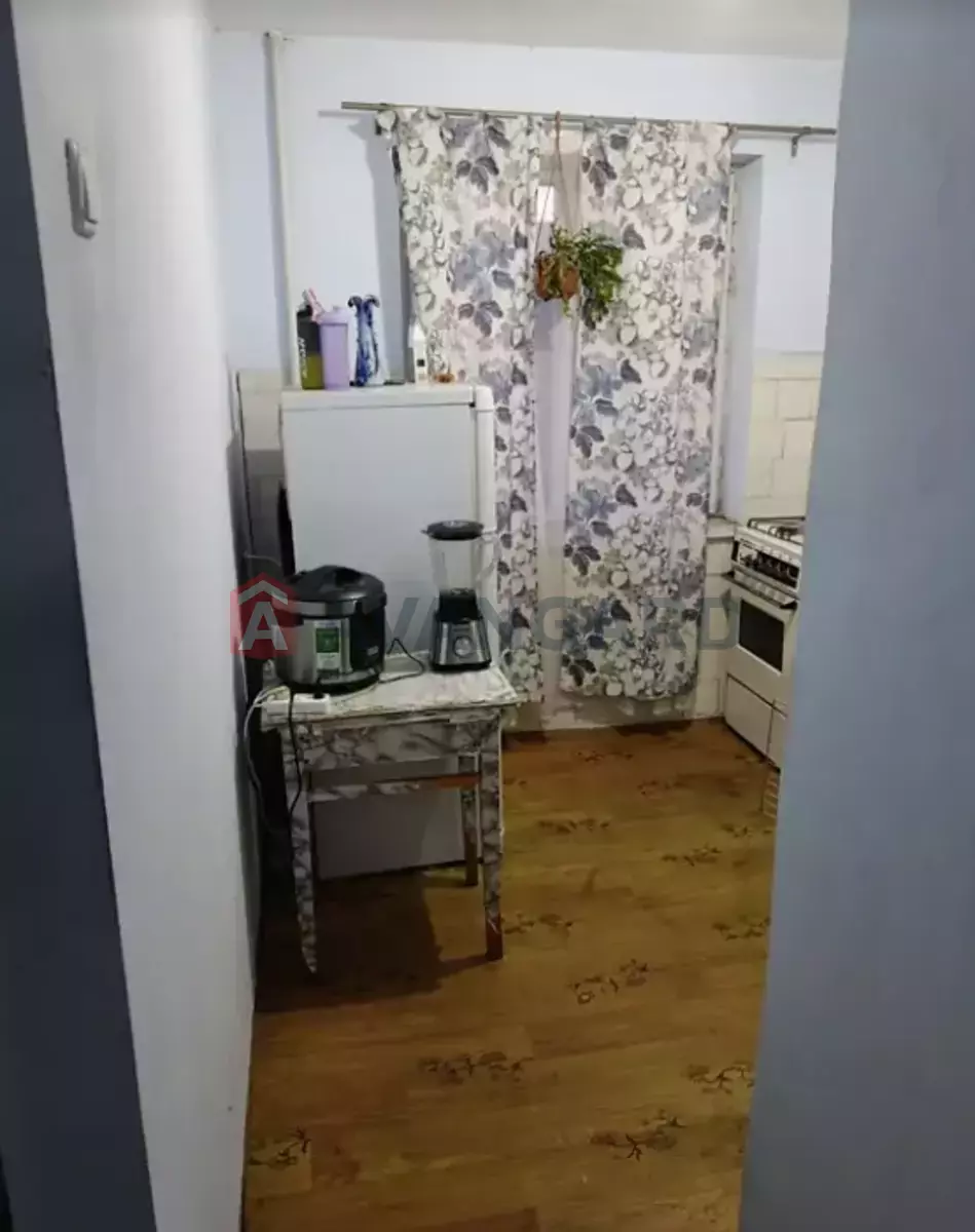 3 ��. ��������, 56/48/4 ��. �., 4/5 ������ ���� 4