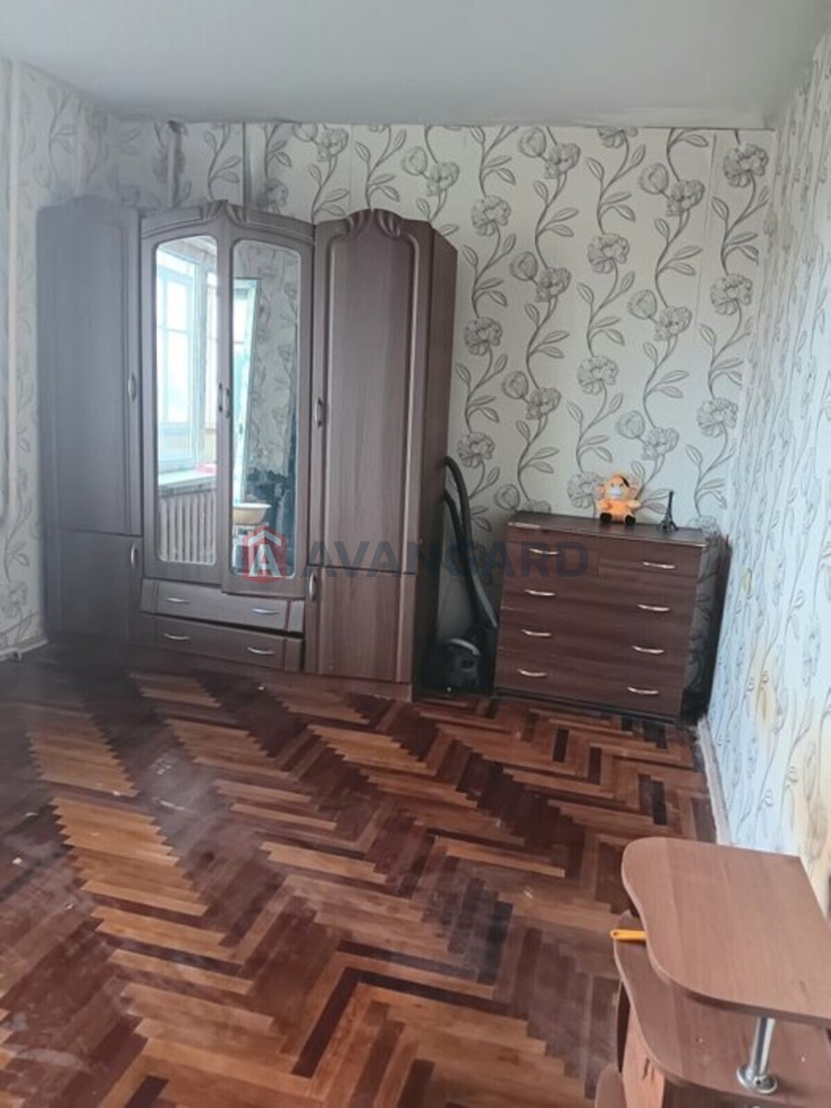 1 ��. ��������, 40/-/8 ��. �., 5/9 ������ ���� 5