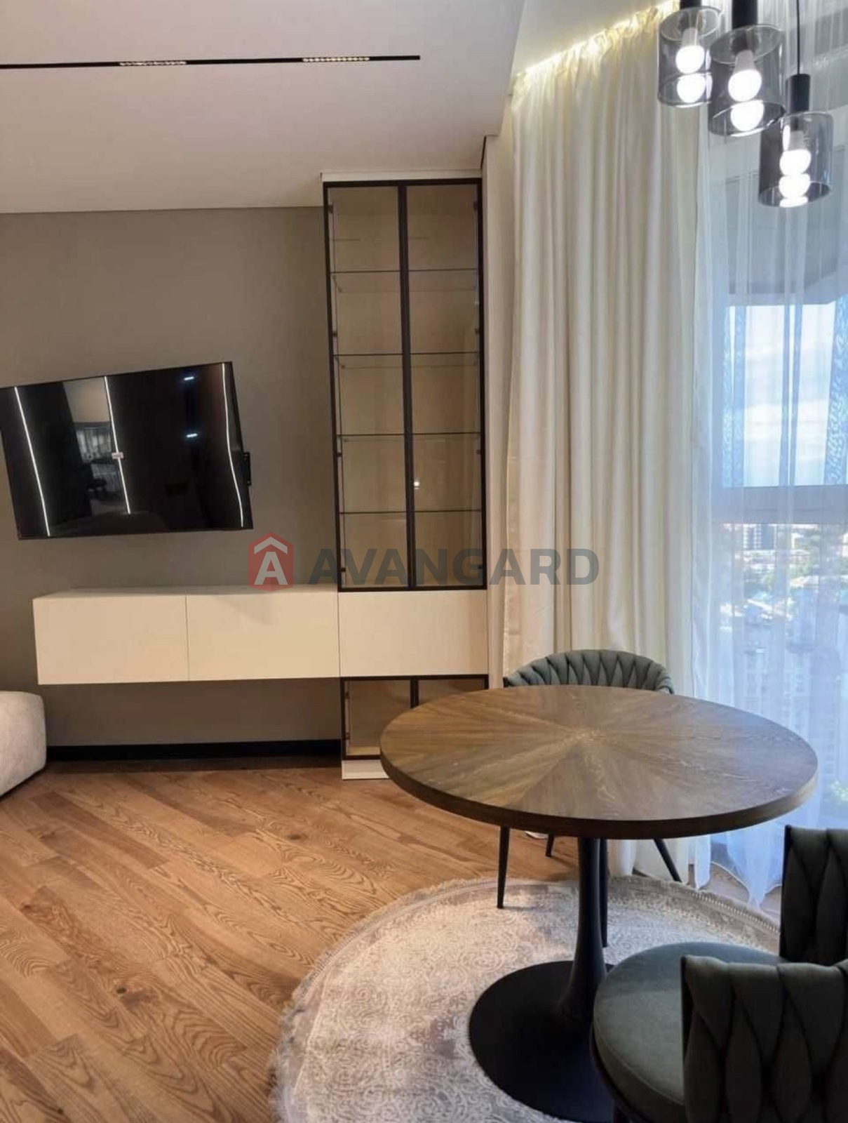 1 ��. ��������, 50/40/10 ��. �., 24/30 ������ ���� 4