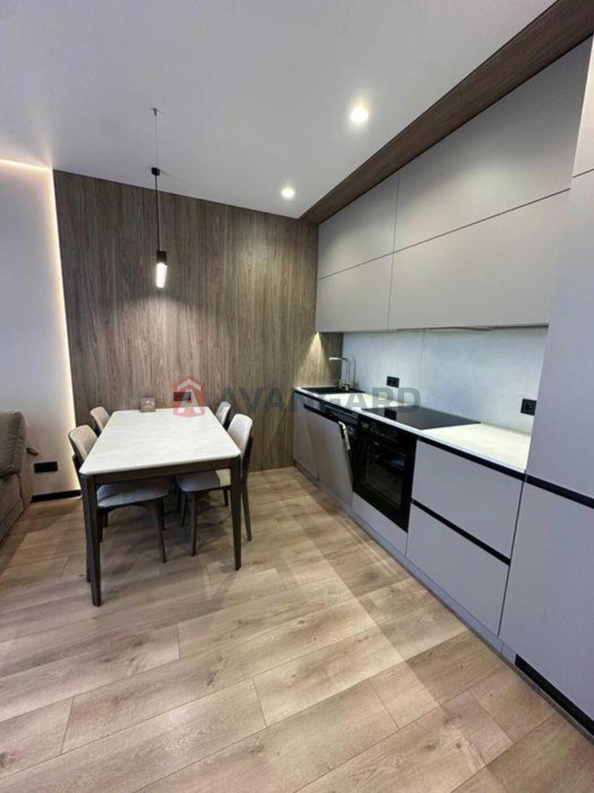 1 ��. ��������, 42/-/18 ��. �., 6/26 ������ ���� 14