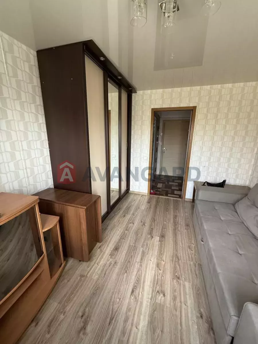 2 ��. ��������, 33/-/6 ��. �., 3/5 ������ ���� 7