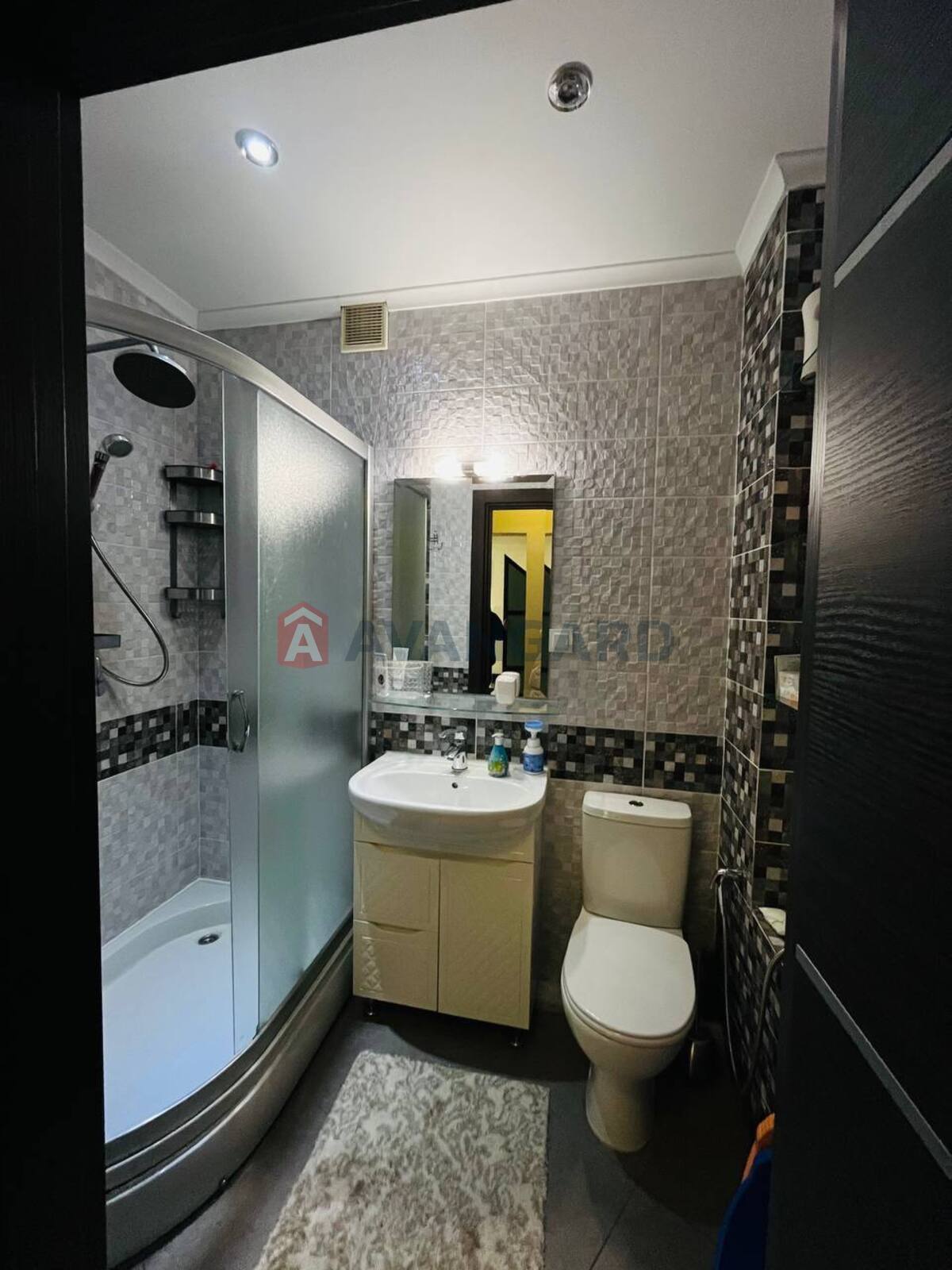 3 ��. ��������, 106.6/-/20 ��. �., 10/11 ������ ���� 10