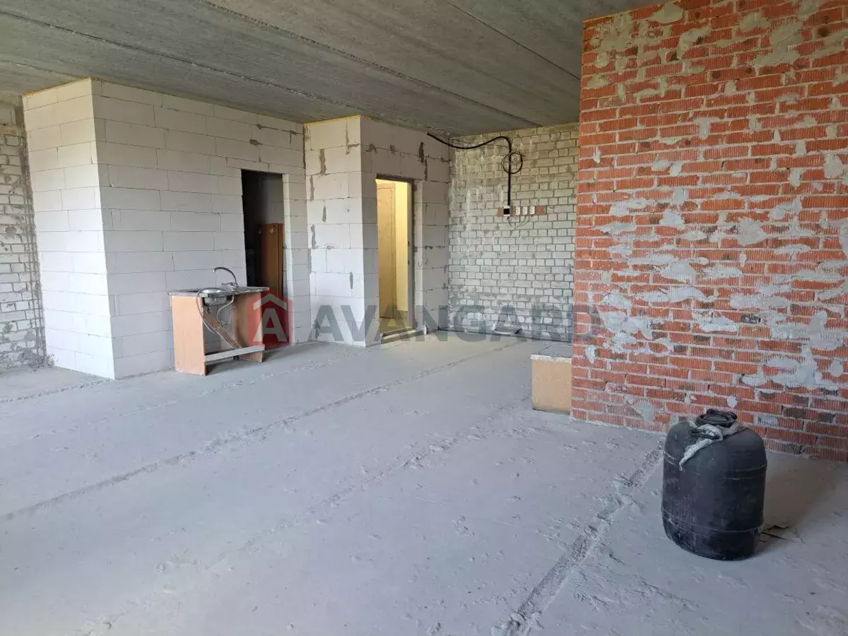 1 ��. ��������, 56/-/20 ��. �., 5/10 ������ ���� 8