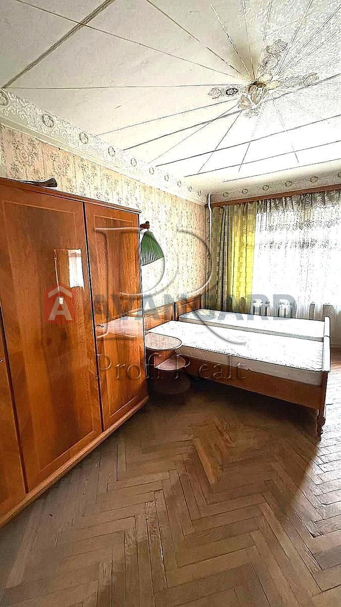 2 ����. ��������, 47 / 30 / 8 ��. �., 4/5 ���� ���� 3